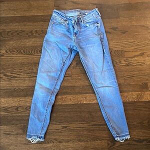 Old Navy Women's Skinny Jeans in Light Blue